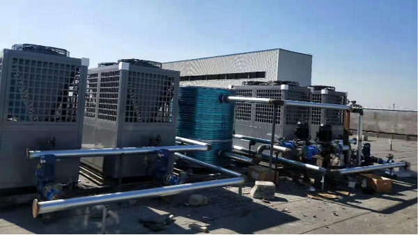 校园采暖降本新思路！北方学校<i style='color:red'>空气能</i>节能改造落地案例