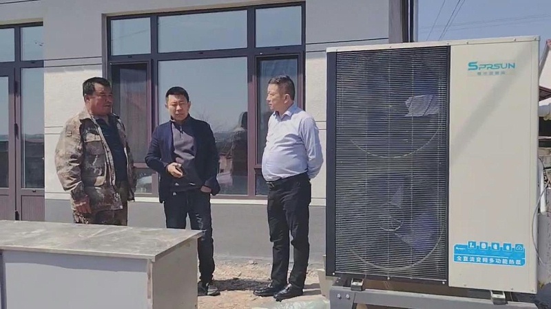 圣普森空气能热泵安装现场