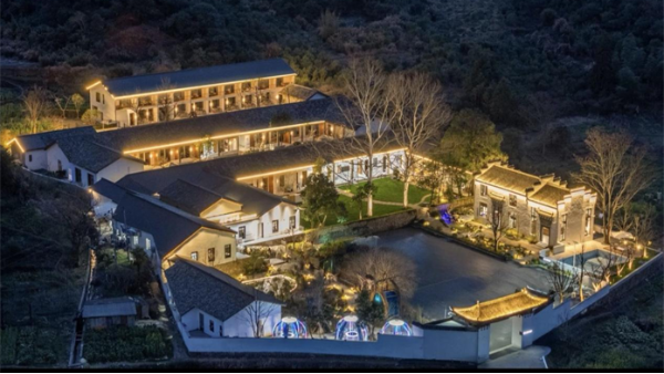 酒店热水系统怎么选？空气能热泵稳定供水还超节能